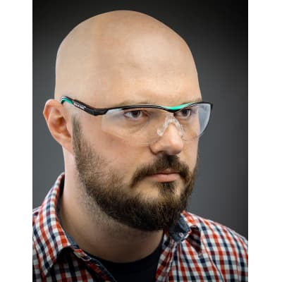 Защитные прозрачные очки KRAFTOOL BASIC стекло-моноблок с покрытием устойчивым к истиранию и запотеванию, открытого типа 110317